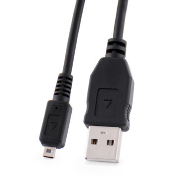 Диктофон жучок в пульте ДУ USB кабель.
